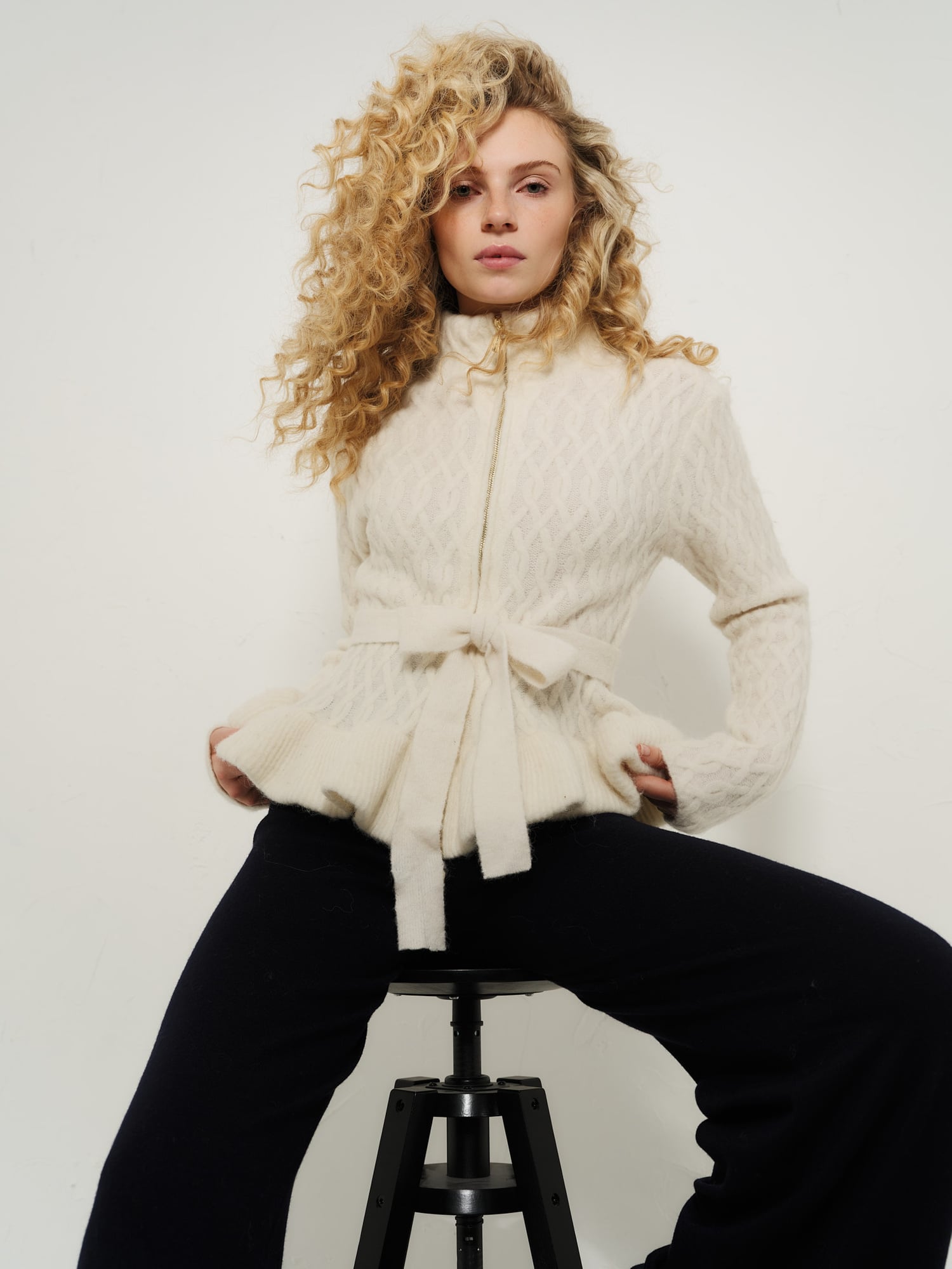 【leday】Ounce lily alpaca jacket ivory leday】Ounce lily alpaca jacket ivory Leyna Embellished Jacket