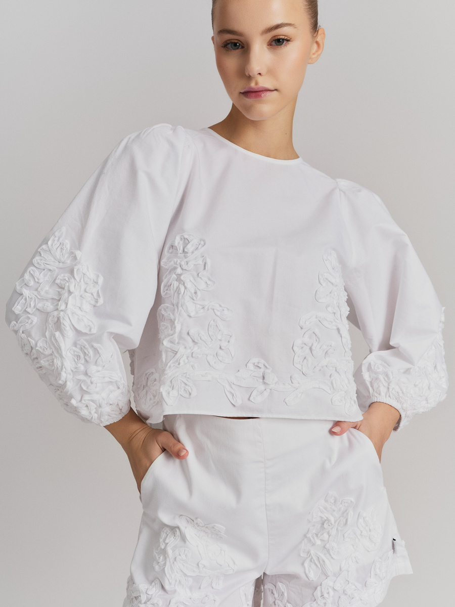 Vianna Embroidery Blouse